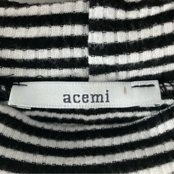 Striped Mock Neck Sleeveless Ribbed Crop Top - Picture 2 of 3